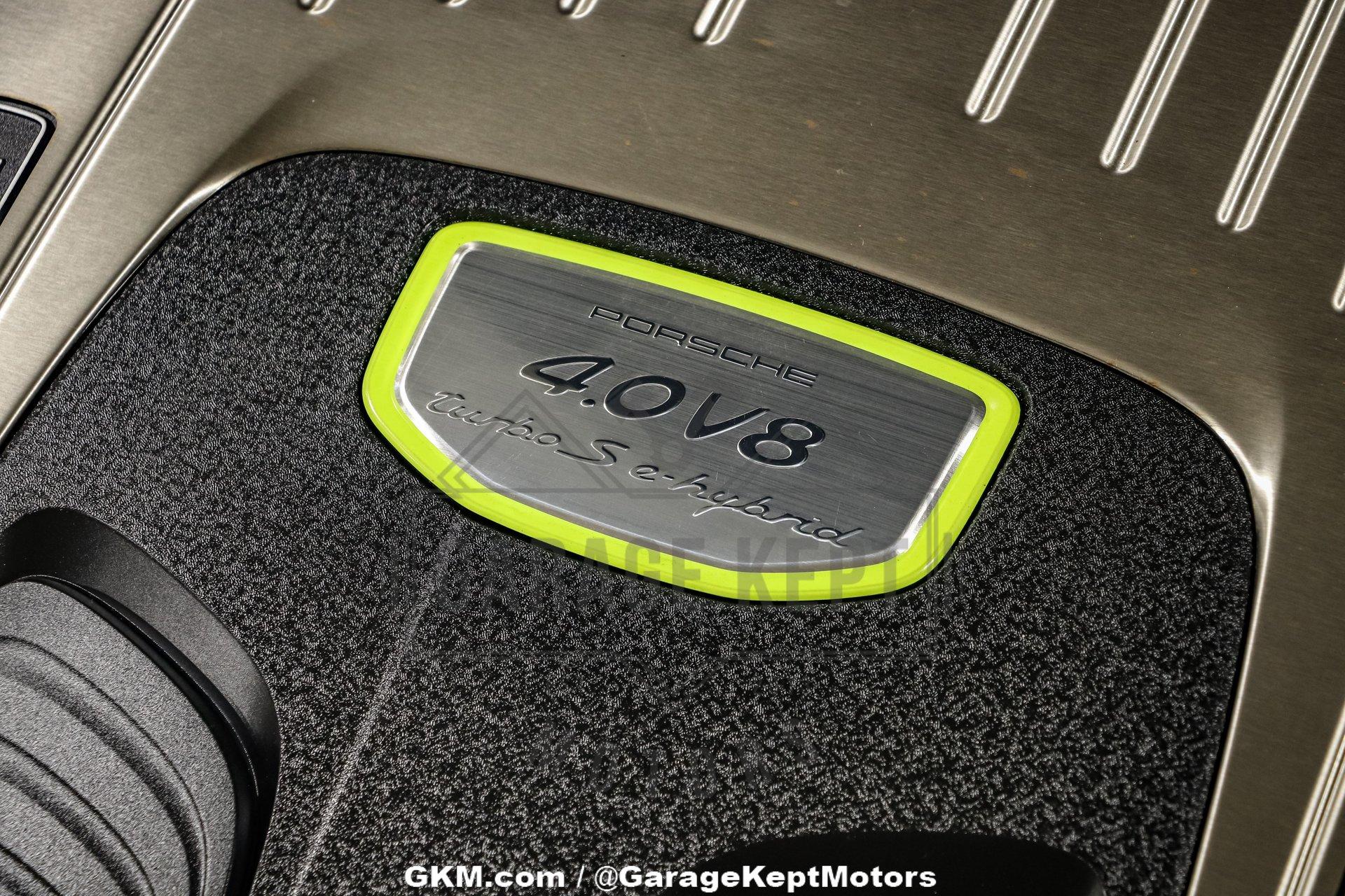 2020 Porsche Panamera Turbo S E-Hybrid 196