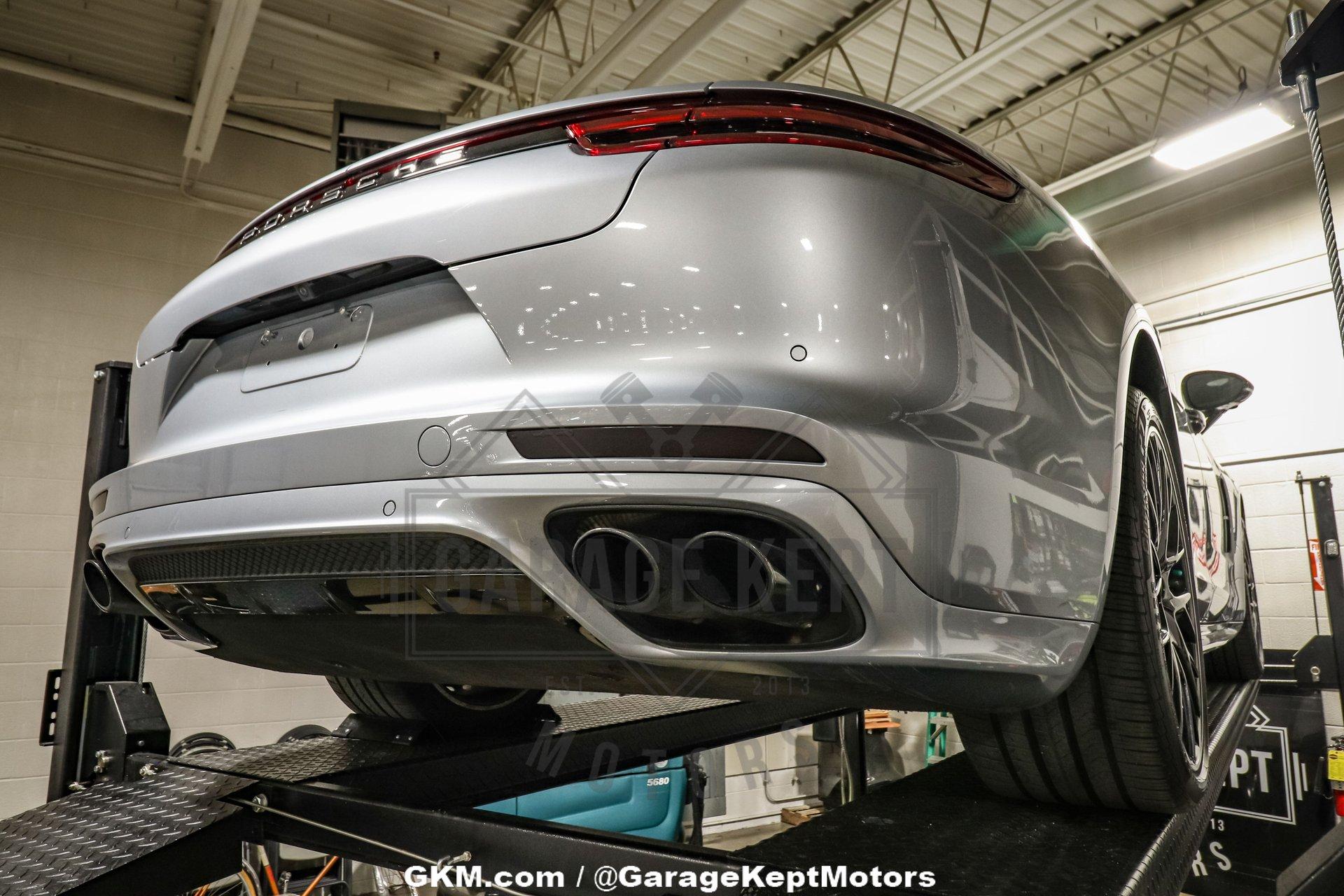 2020 Porsche Panamera Turbo S E-Hybrid 213