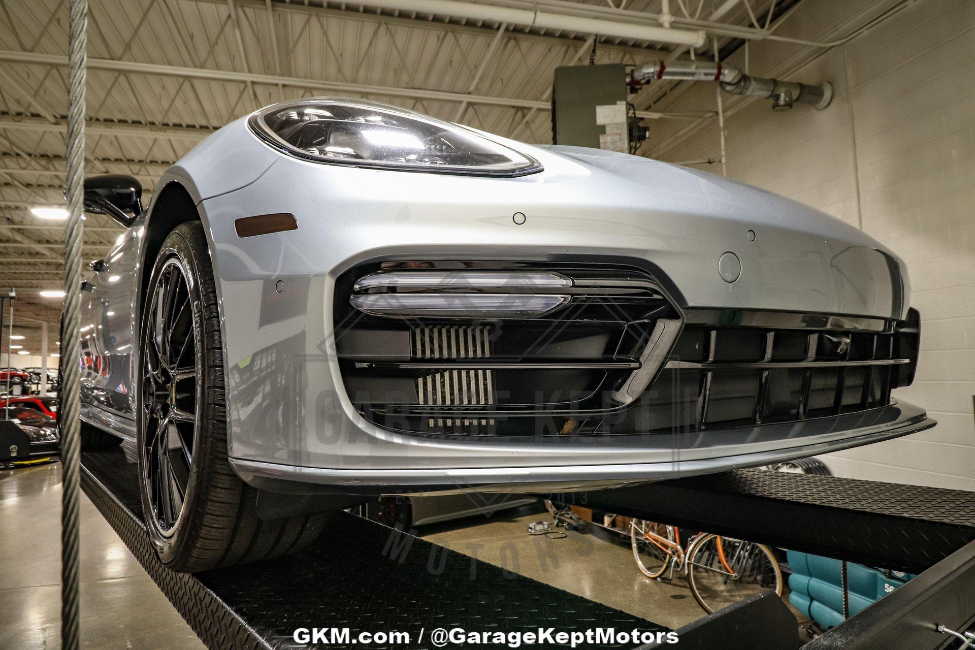 2020 Porsche Panamera Turbo S E-Hybrid 218