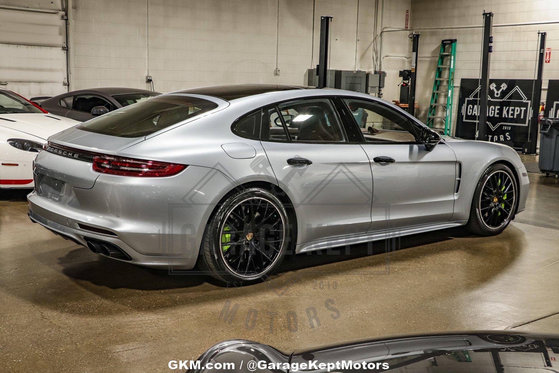 2020 Porsche Panamera Turbo S E-Hybrid 24