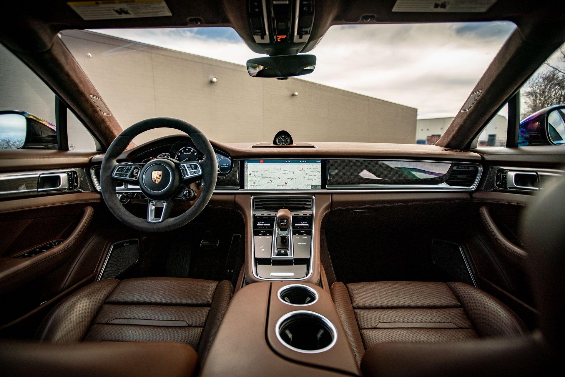2020 Porsche Panamera Turbo S E-Hybrid 9