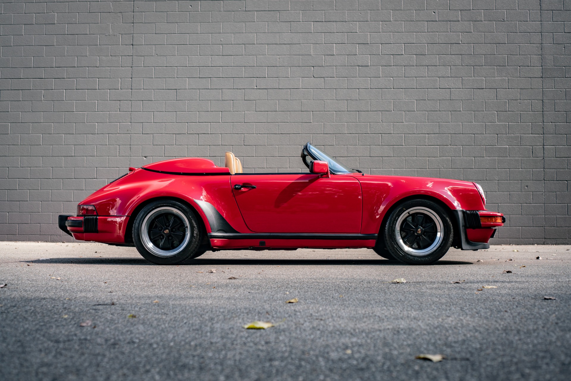 1989 Porsche 911 Carrera Speedster 16