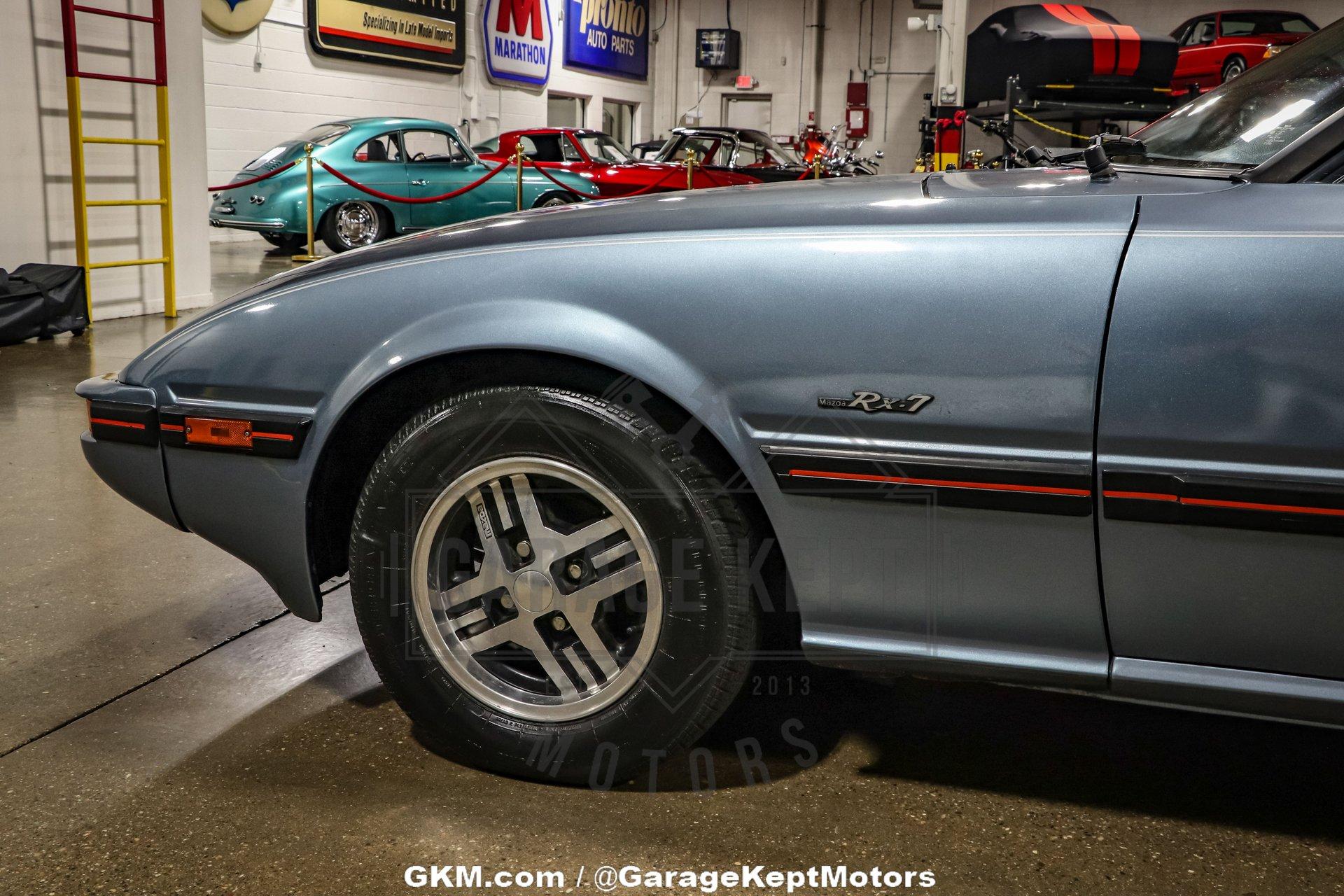 1985 Mazda RX-7 GS 39