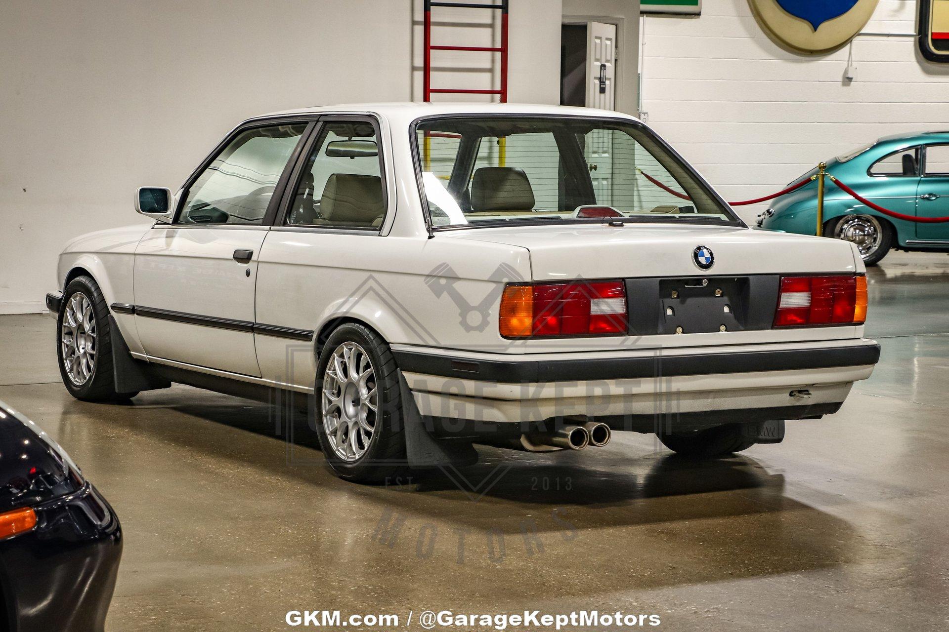 1991 BMW 3-Series 13