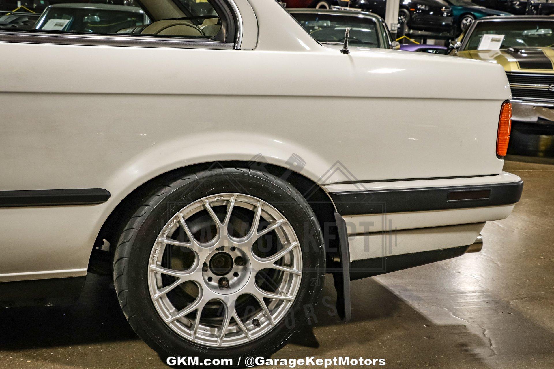 1991 BMW 3-Series 41