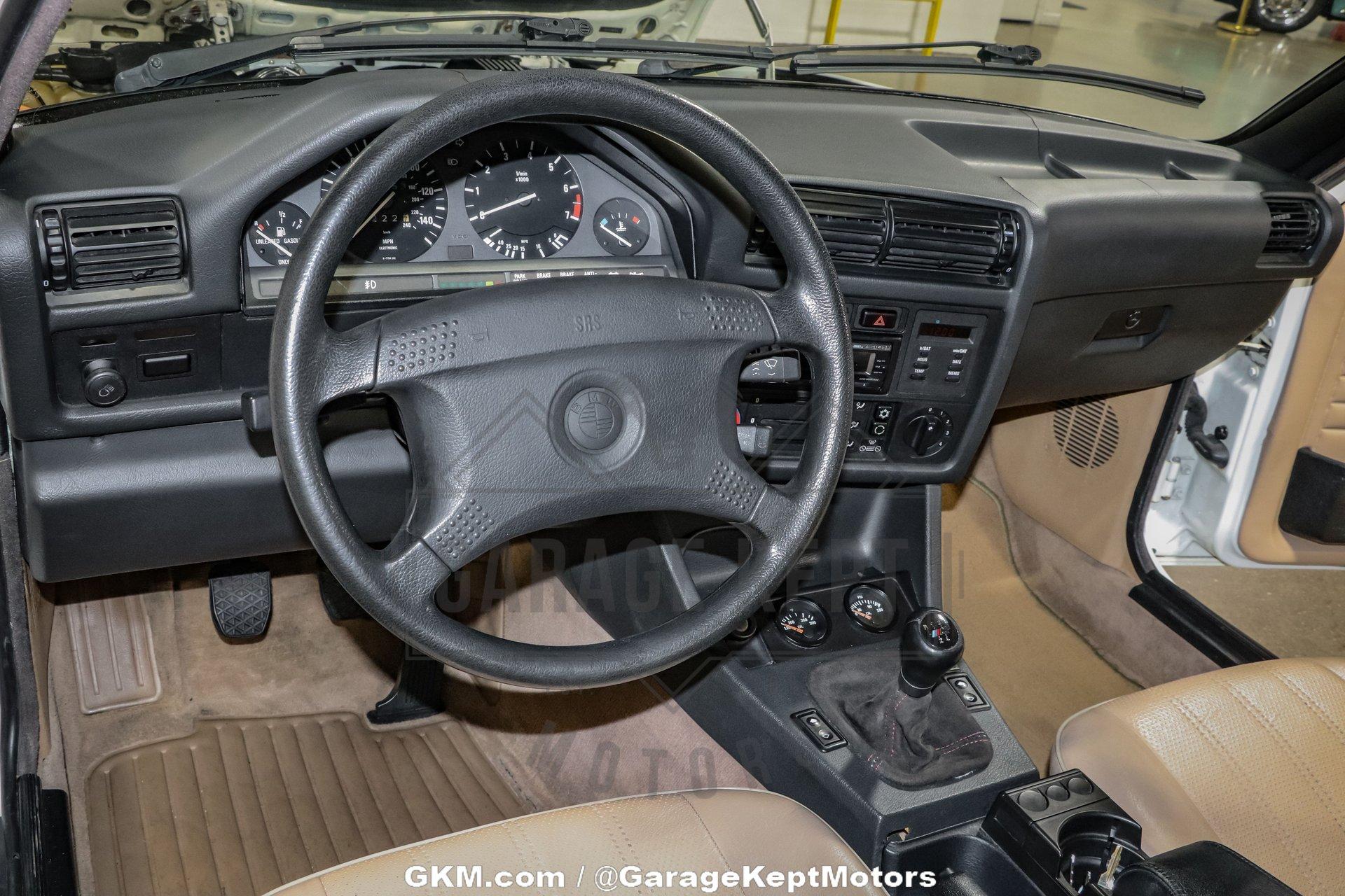 1991 BMW 3-Series 4
