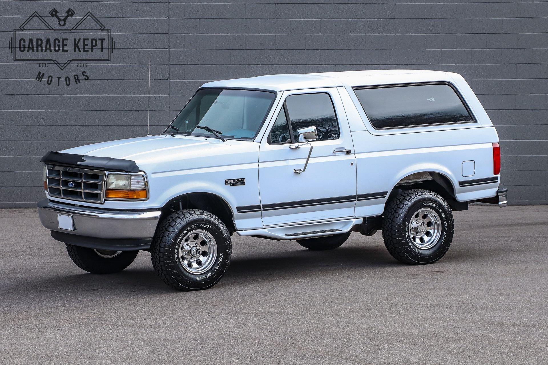Used-1996-Ford-Bronco-XL-4x4-