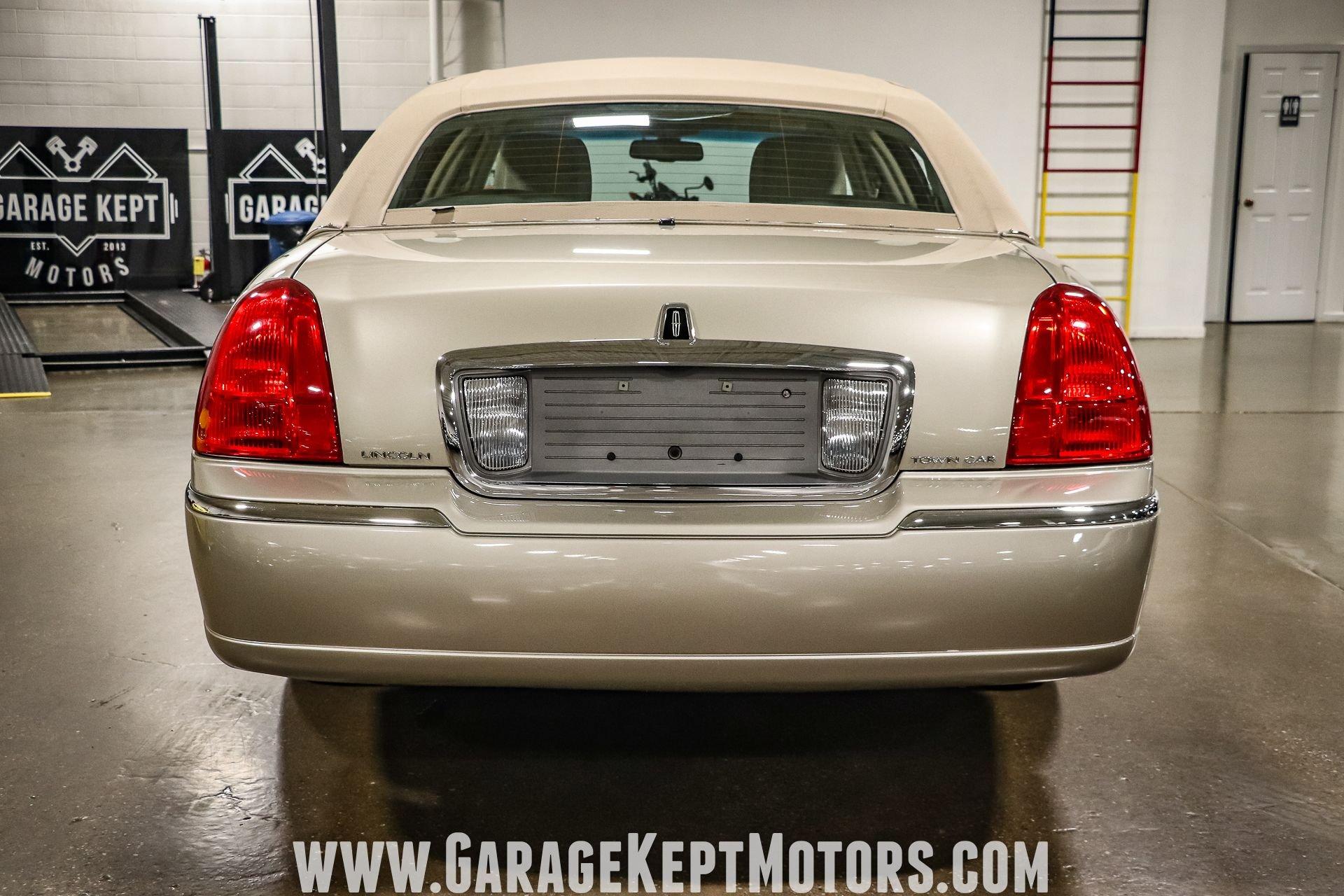 Used 2011 Lincoln Town Car Signature LTD For Sale (Sold) | Garage