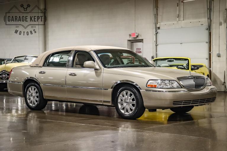 Used 2011 Lincoln Town Car Signature LTD For Sale (Sold) | Garage