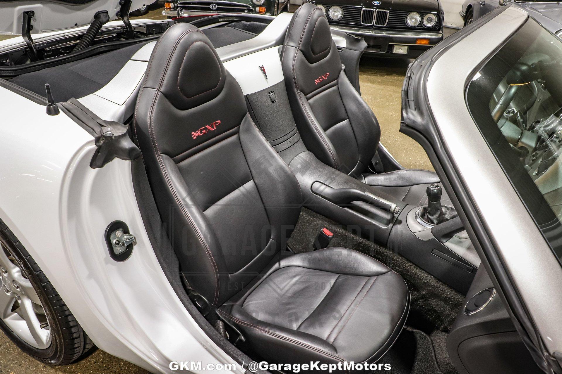 Pontiac Solstice Coupe Interior