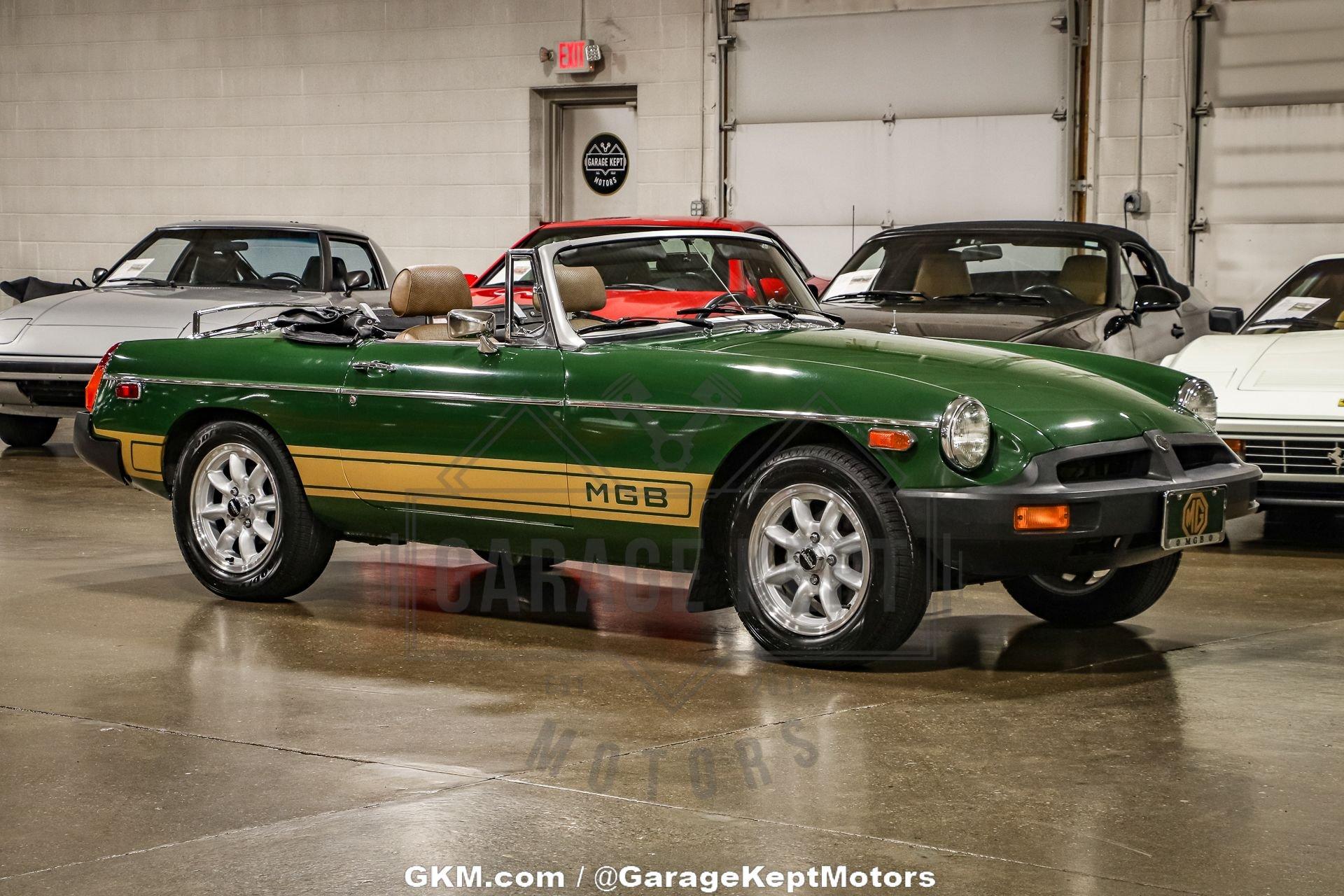 #2819　MGB純正　ステアリングオブジェ　MG車 1974 MG MGB | Frazier Motorcar Company, LLC 置物