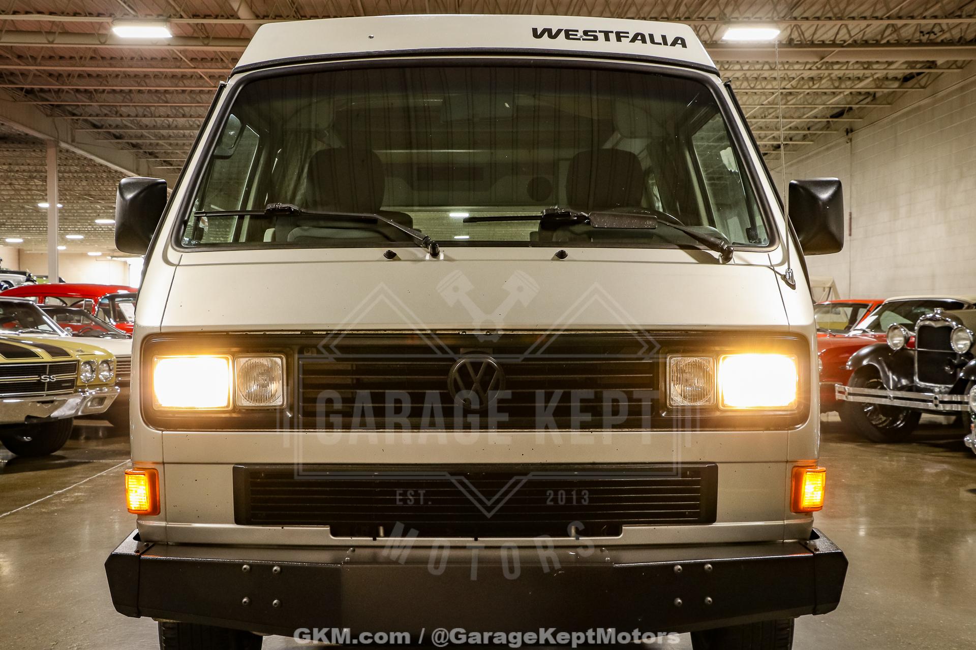 1990 Volkswagen Vanagon photo 17