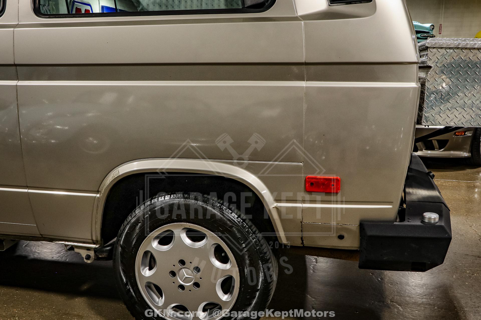 1990 Volkswagen Vanagon photo 27