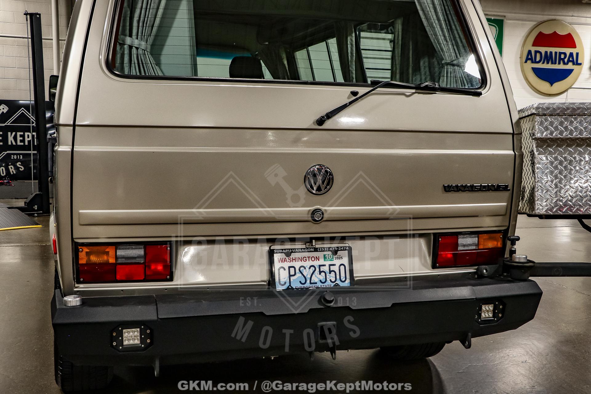 1990 Volkswagen Vanagon photo 30