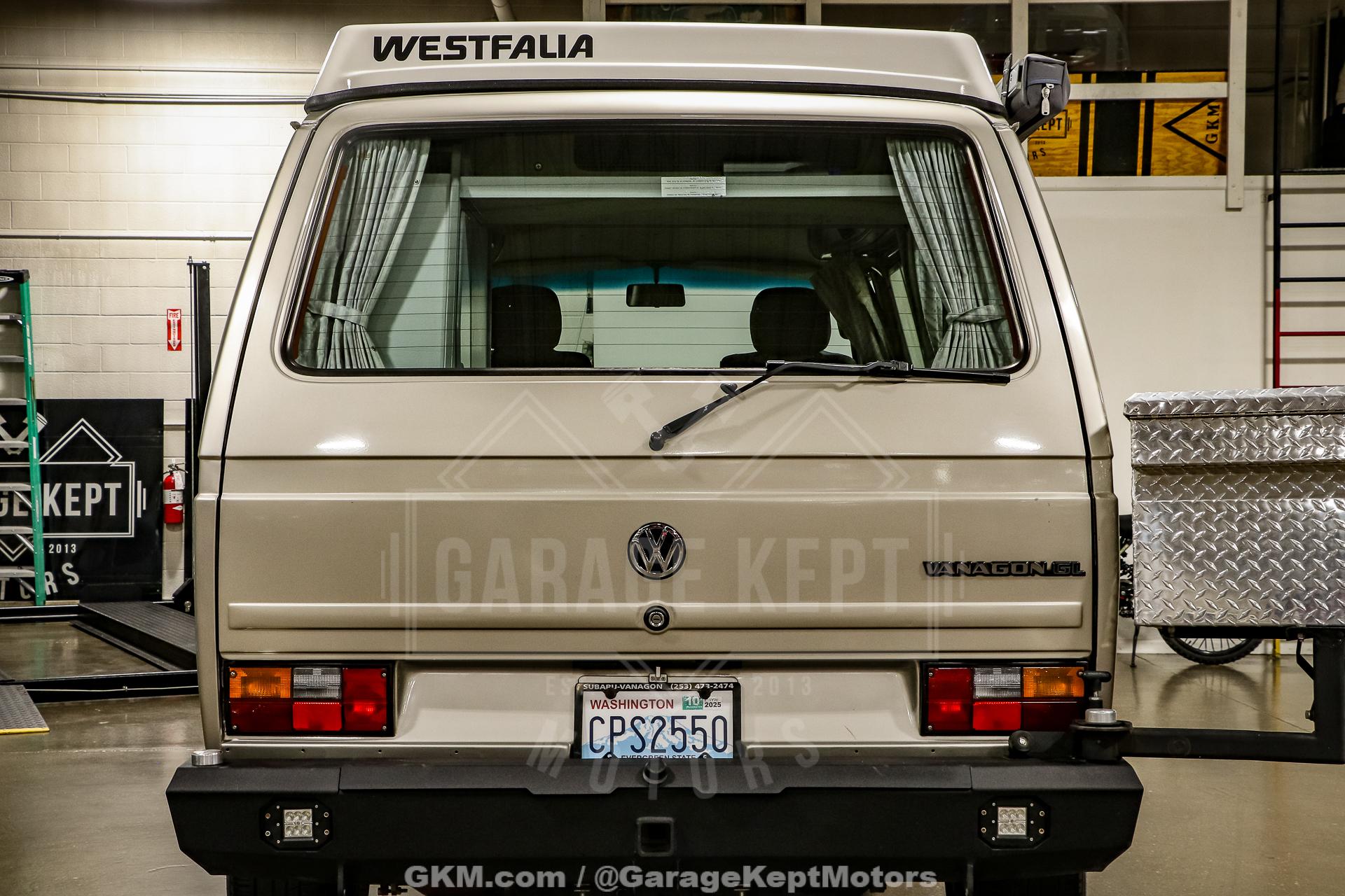 1990 Volkswagen Vanagon photo 32