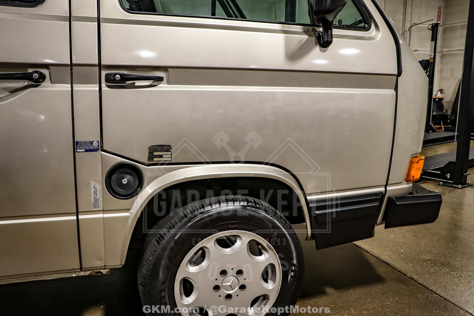 1990 Volkswagen Vanagon photo 41