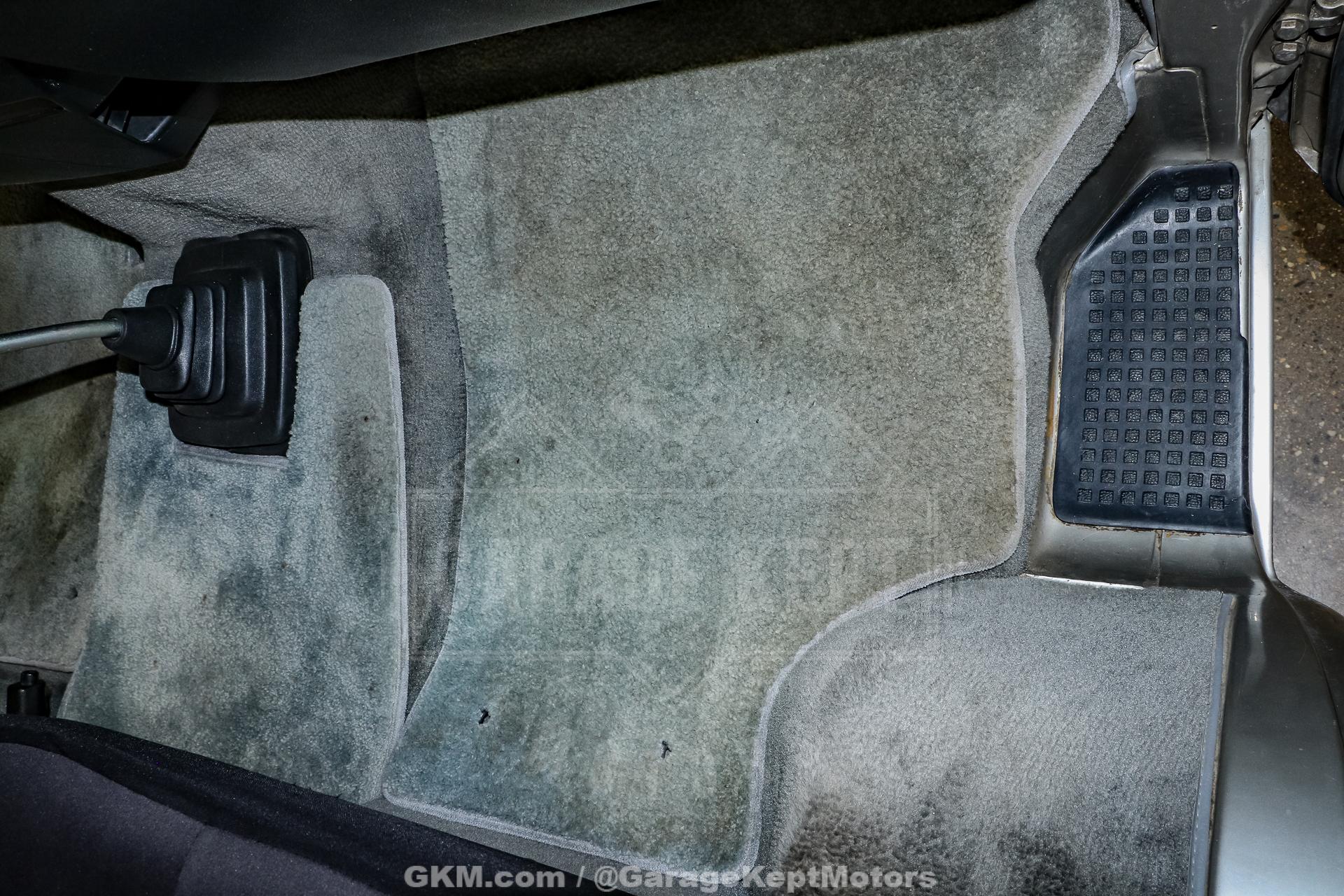 1990 Volkswagen Vanagon photo 51