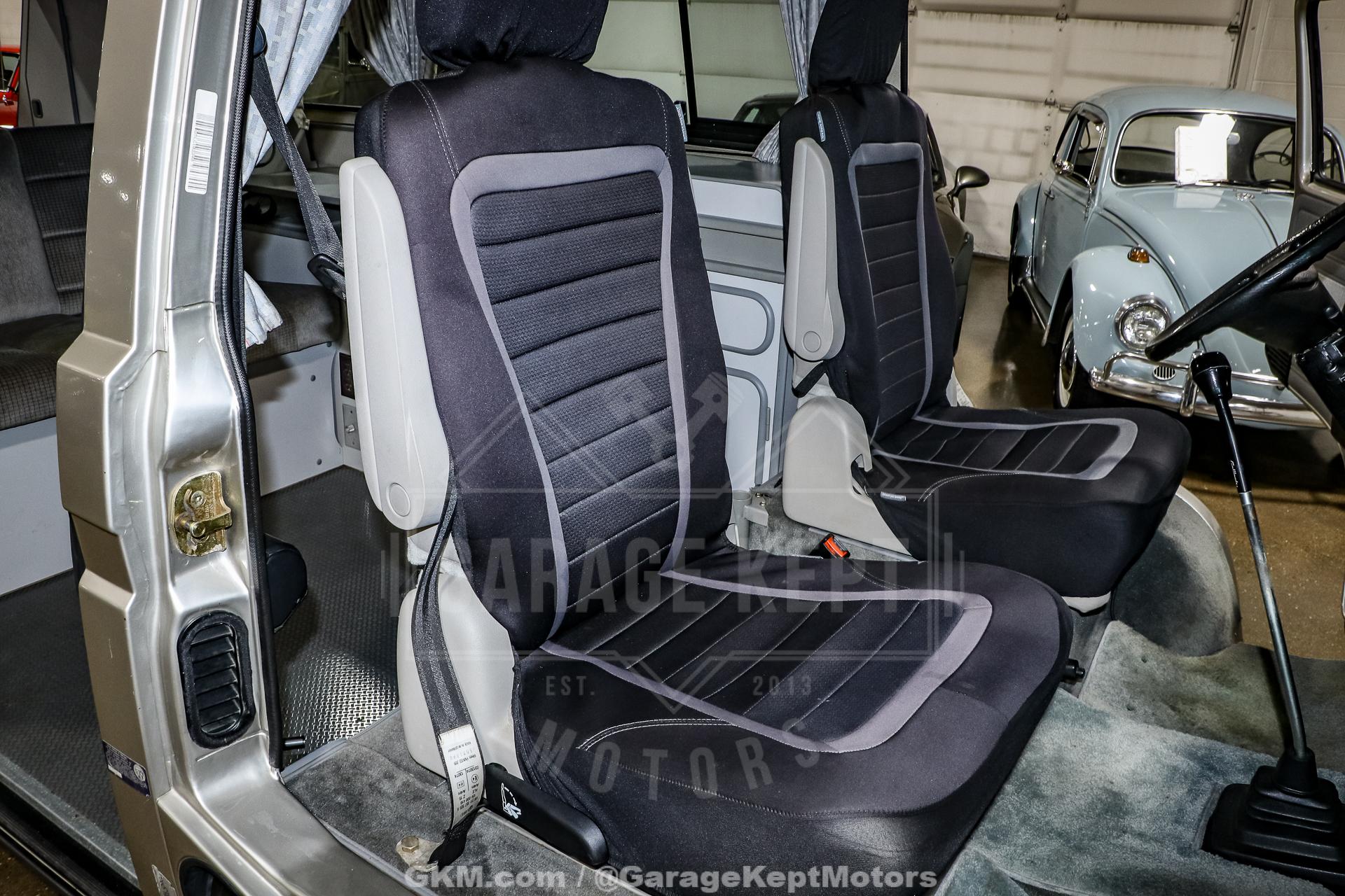 1990 Volkswagen Vanagon photo 53