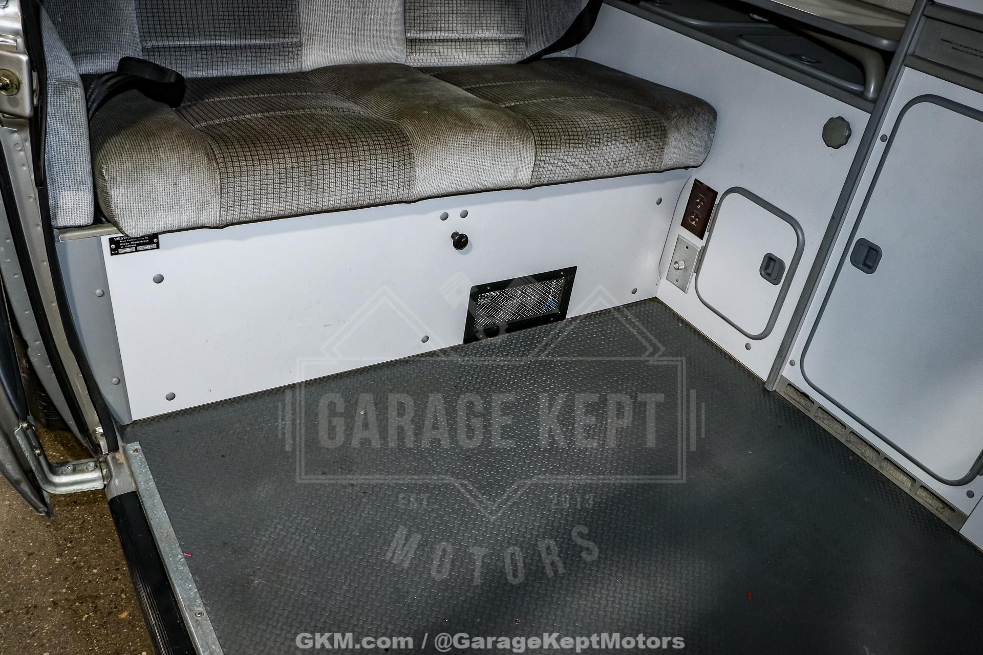 1990 Volkswagen Vanagon photo 60