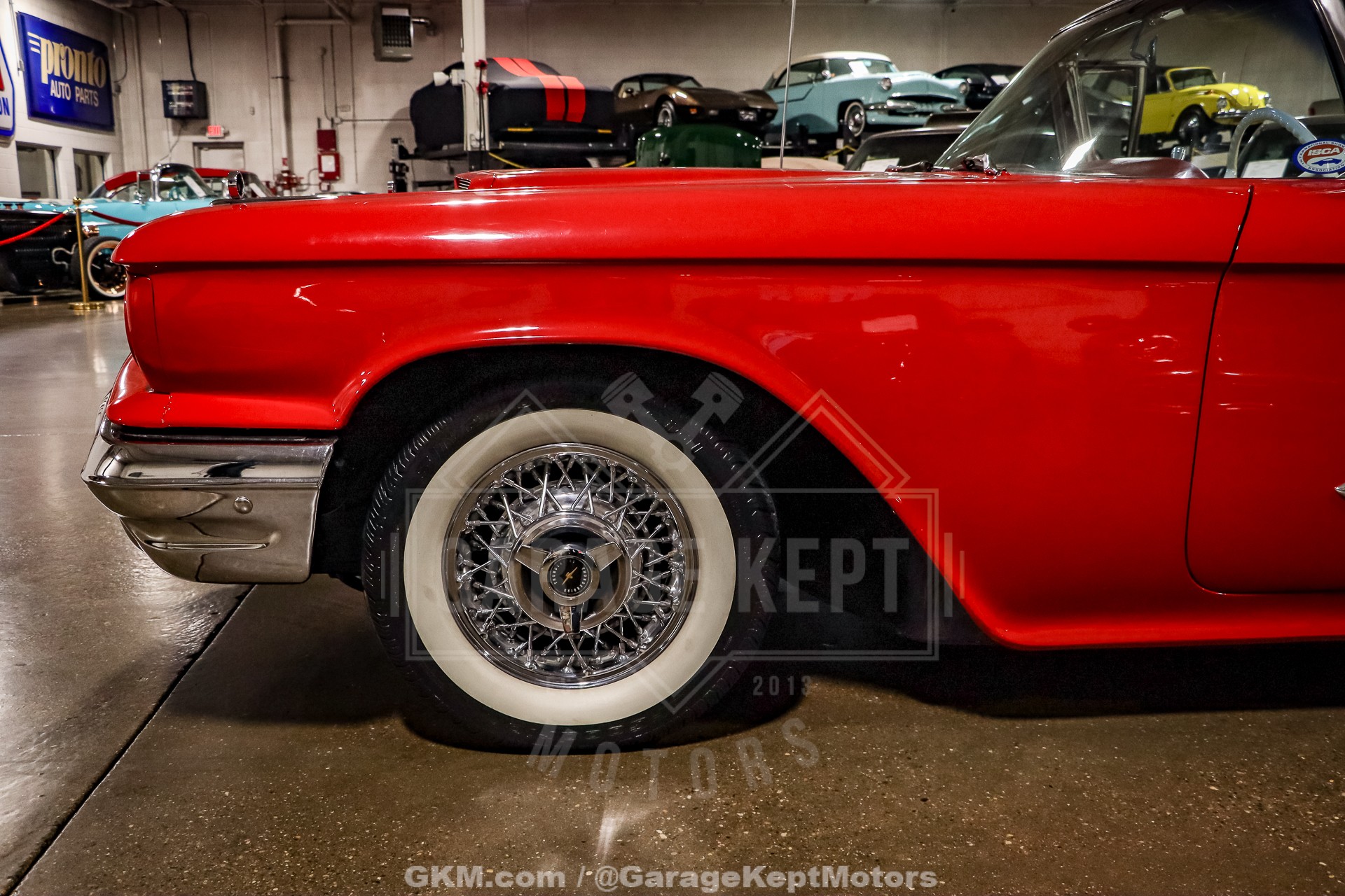 EMINEM CAR FORD THUNDERBIRD赤 This Ford Thunderbird Super Coupe Is