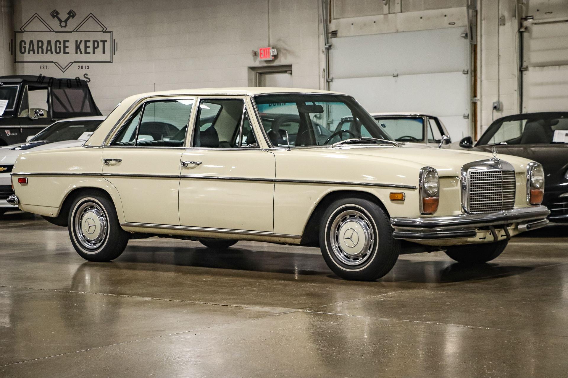 Used-1971-Mercedes-Benz-250-