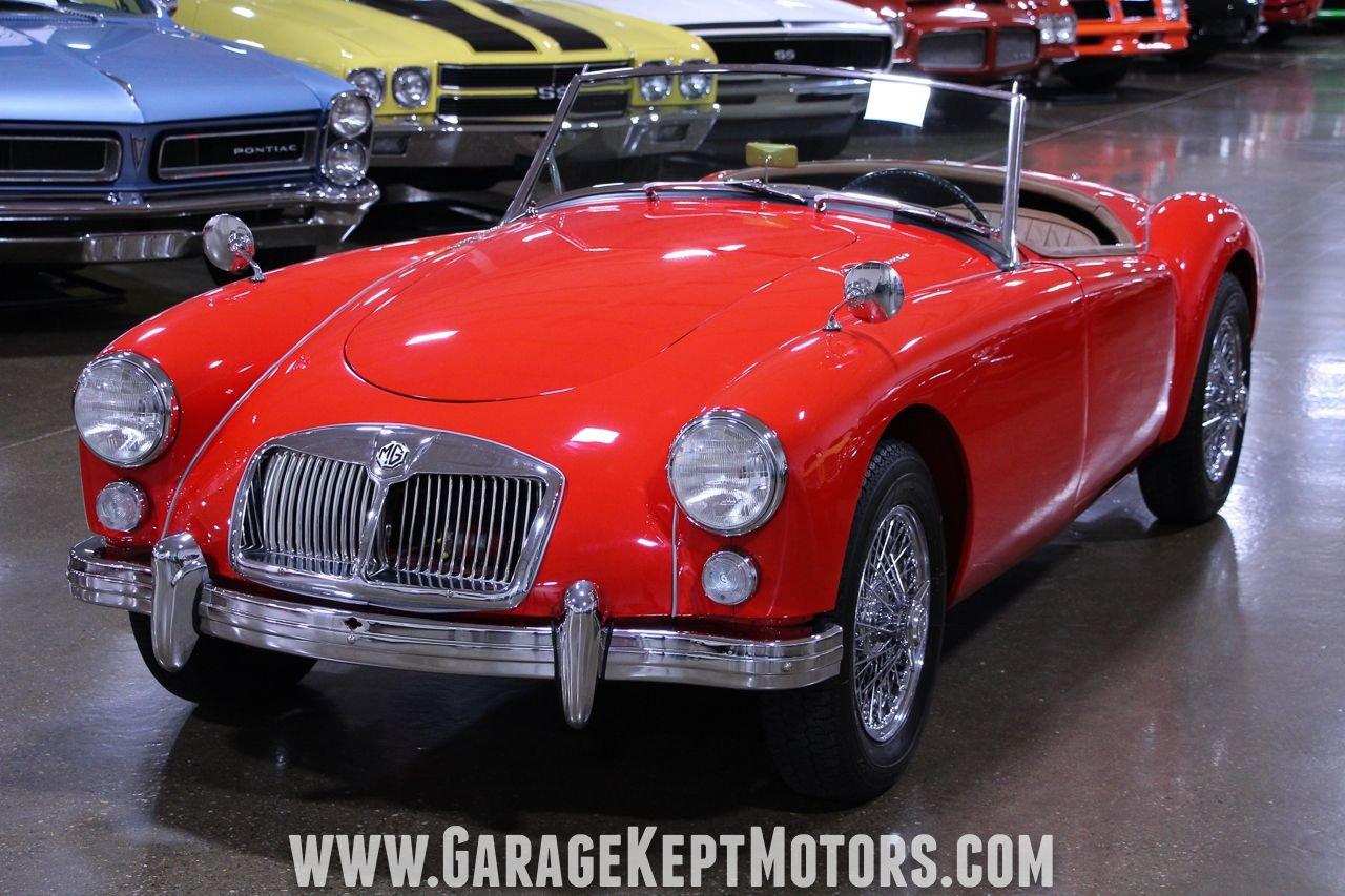 MG MGA 1600 クーペ(レッド) - テクノ 824 MG MGA 1600 クーペ
